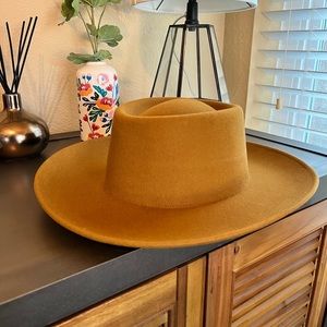 GIGI PIP Hat